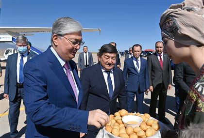 Президент Касым-Жомарт Токаев прибыл в Чолпон-Ату 