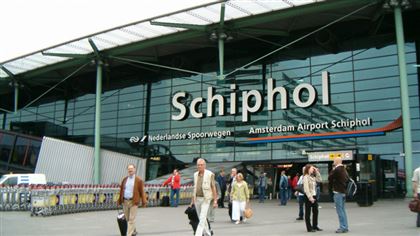 Аэропорт Амстердама сократит рейсы ради экологии