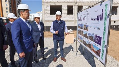 Алихан Смаилов осмотрел строительство новых производственных и социальных объектов в Нур-Султане