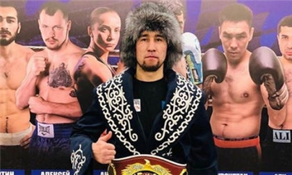 Казахстанский боксёр показал необычную "тренировку" с косой