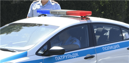 Полицейские Алматинской области приняли роды у беременной женщины в служебном авто