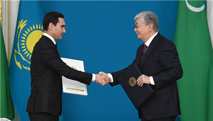 Токаев провёл с президентом Туркменистана переговоры в расширенном формате