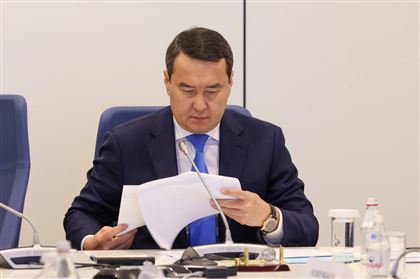 Алихан Смаилов провел совещание по вопросам комплексного социально-экономического развития Туркестанской области