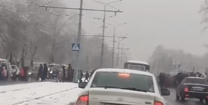В Усть-Каменогорске сразу в пяти школах ищут взрывные устройства