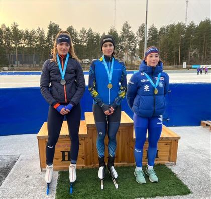 Казахстанка завоевала "золото" на этапе Кубка мира по конькобежному спорту