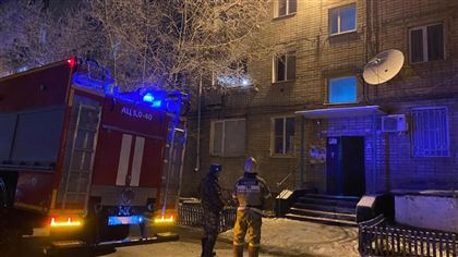 Пришлось эвакуировать 25 жильцов на мороз: пожар в общежитии Петропавловска