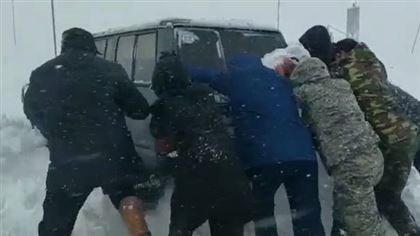 В Туркестанской области полицейские обратились к водителям