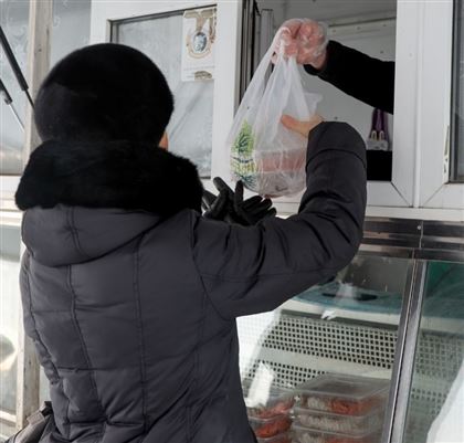 Горячие обеды раздают нуждающимся в Усть-Каменогорске 