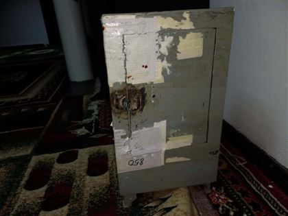 В Экибастузе мужчина в мечете сломал ящик для пожертвований и украл деньги