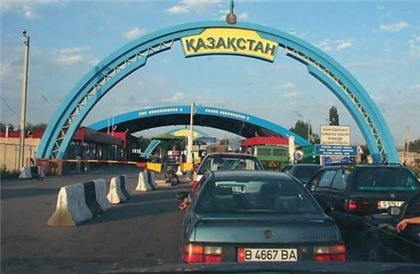 На границе Казахстана с тремя странами появится электронная очередь