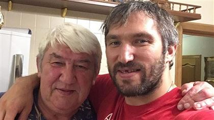 У российского хоккеиста Александра Овечкина умер отец