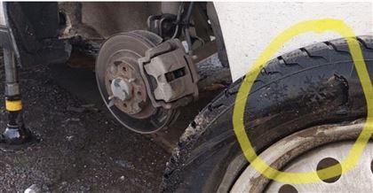 Акимат Темиртау закрыл брусчаткой дыру на дороге после жалоб более 10 водителей