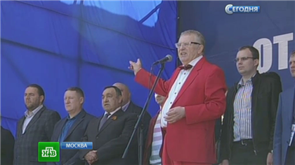 В ЛДПР прокомментировали продажу малинового пиджака Жириновского