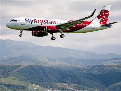 Вылетевший из Актобе самолет FlyArystan в очередной раз совершил вынужденную посадку