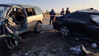 Шесть человек разбились в аварии на трассе в Карагандинской области 