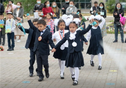 В Казахстане в этом году в первый класс пойдут около 340 тысяч детей