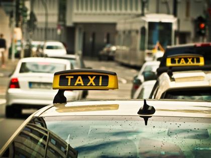 Как российский агрегатор такси "душит" ценами казахстанского потребителя 