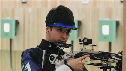 Казахстанский стрелок Ислам Сатпаев завоевал первую лицензию на Олимпийские игры-2024 в Париже