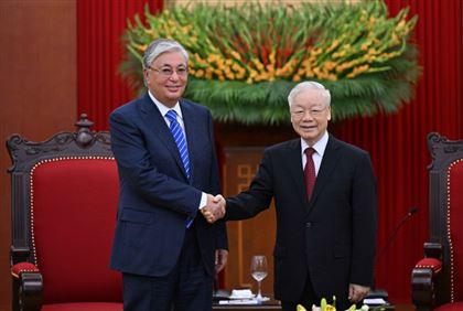 Глава государства встретился с Генеральным секретарем ЦК Компартии Вьетнама 