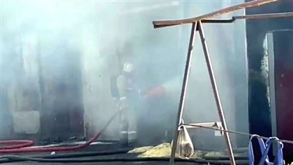 "Люди отдали машину на ремонт, а получили сгоревший каркас...." – пожар на СТО в Караганде