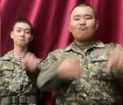 Видео с танцующими якобы военнослужащими Нацгвардии обсуждают в соцсетях