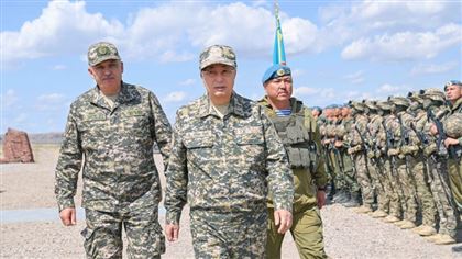 Касым-Жомарт Токаев провёл срочное совещание Генерального штаба Вооружённых Сил Казахстана
