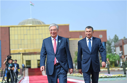Токаев завершил рабочий визит в Таджикистане