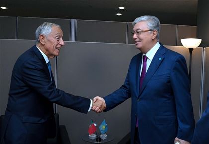 Глава государства провел переговоры с Президентом Португалии Марселу Ребелу де Соузой