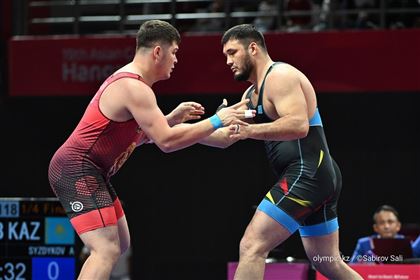 Два казахстанских борца сразятся за «бронзу» Азиатских игр