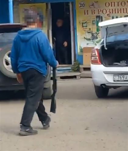 Житель Усть-Каменогорска отстреливал птиц на глазах у прохожих