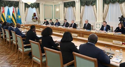 Переговоры в расширенном формате провели президенты Казахстана и Того 