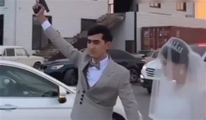 В Туркестанской области молодожены устроили стрельбу на свадьбе