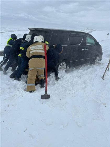 Из снежного плена на трассах спасли более 5 тысяч человек