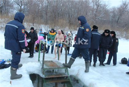 В Уральске на Крещение будут дежурить 160 спасателей