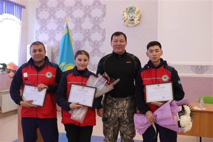 В Актюбинской области отметили фельдшеров, ползком добравшихся до пациента 