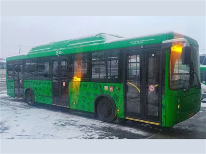 В Алматы загорелся автобус