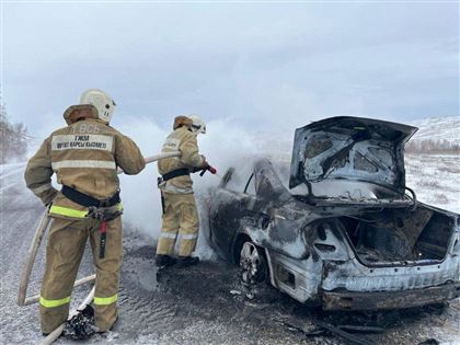 Подогрев авто паяльной лампой привел к автопожару в Усть-Каменогорске