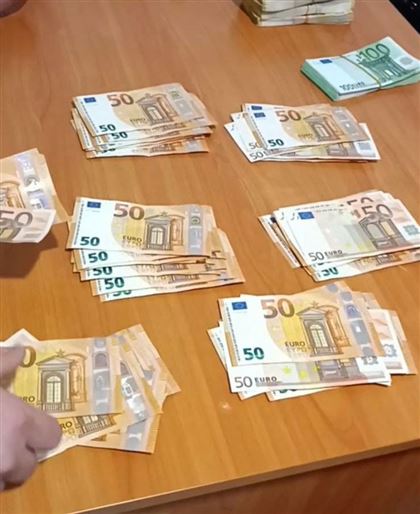 Почти 100 тысяч евро пытался вывести иностранец из Астаны
