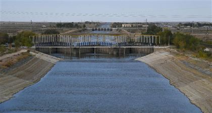 Из-за паводка прорвало водохранилище в Актюбинской области