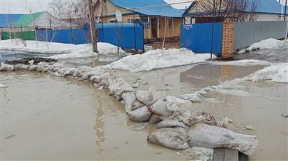 Из-за паводков 10 населенных пунктов в ЗКО остаются без транспортного сообщения 