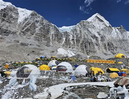 Горная болезнь и плохая погода: с какими трудностями столкнулась казахстанская экспедиция на Эверест
