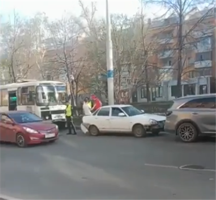 Тройное ДТП с автобусом случилось в Усть-Каменогорске