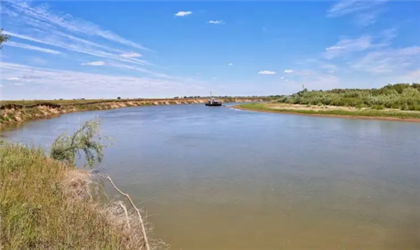Уровень воды в реке Урал продолжает расти