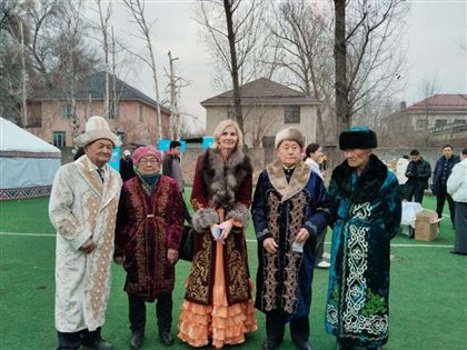 «Знакомые называют меня наглядным пропагандистом казахской культуры» – финансист Елена Константинова