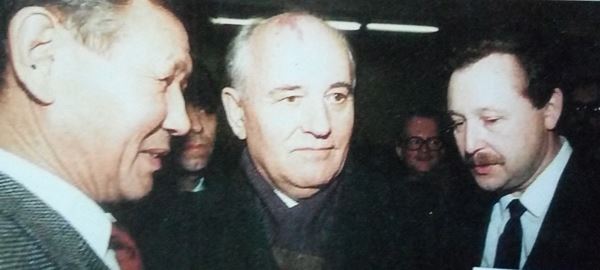 На встрече с Михаилом Горбачевым в Германии