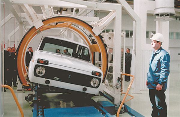 В 2002 году с первого в Казахстане автосборочного конвейера “Азия Авто” сошел внедорожник “Нива”