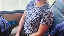 "Лучше" других девушек": кофта с эротическим принтом на пассажирке автобуса возмутила казахстанцев