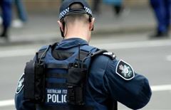 16-летней подросток нанес ножевое ранение мужчине в Австралии: полиция застрелила парня