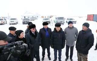 Депутаты Мажилиса разъясняют сельчанам в Актюбинской области подробности законотворческой работы