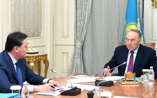 "Доходы населения выросли": Назарбаеву доложили об экономической ситуации в стране